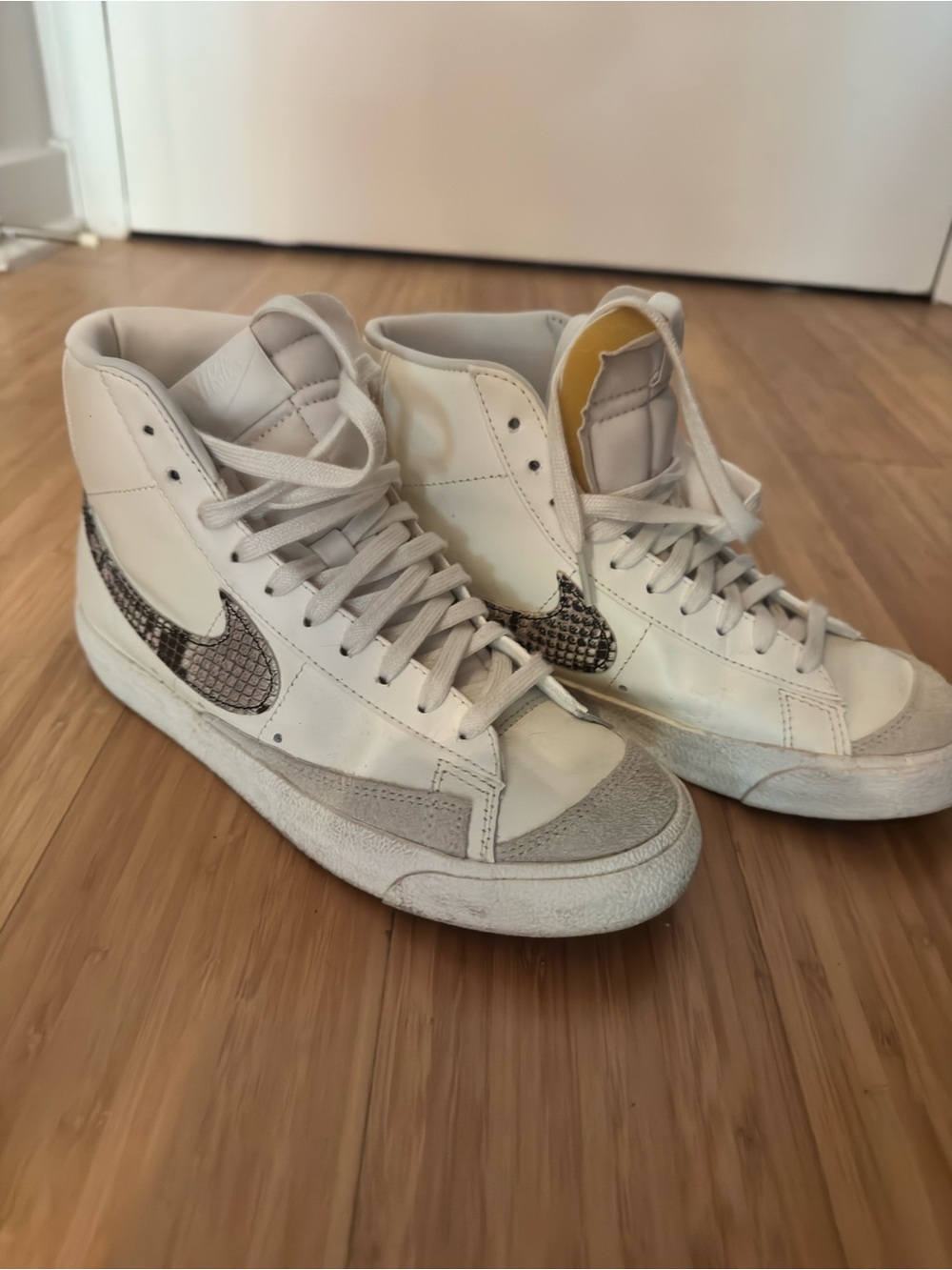 Women’s Nike Blazer Mid 77 - Snake (Size 7)